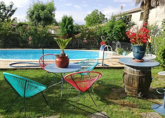 Maison à Avec Piscine - Clévacances 3 Clés Sauvagnas
