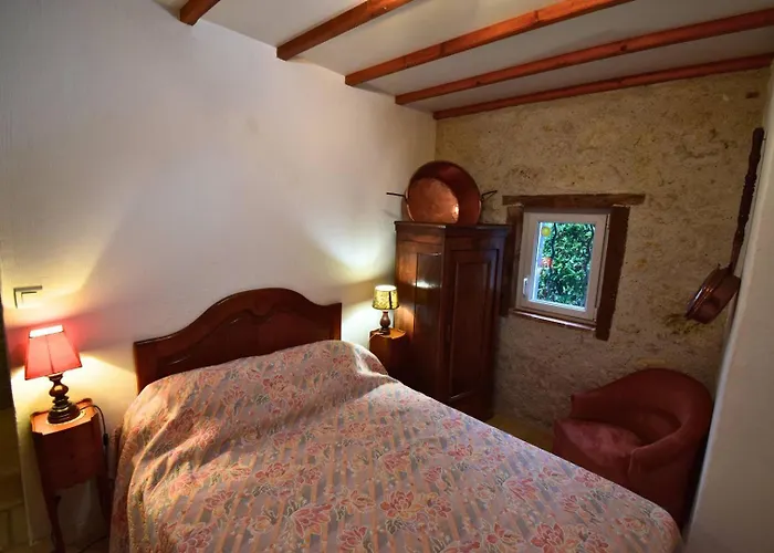 Maison à Avec Piscine - Clévacances 3 Clés * Sauvagnas